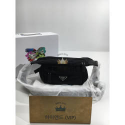 프라다 바이커백 스몰 2VH171