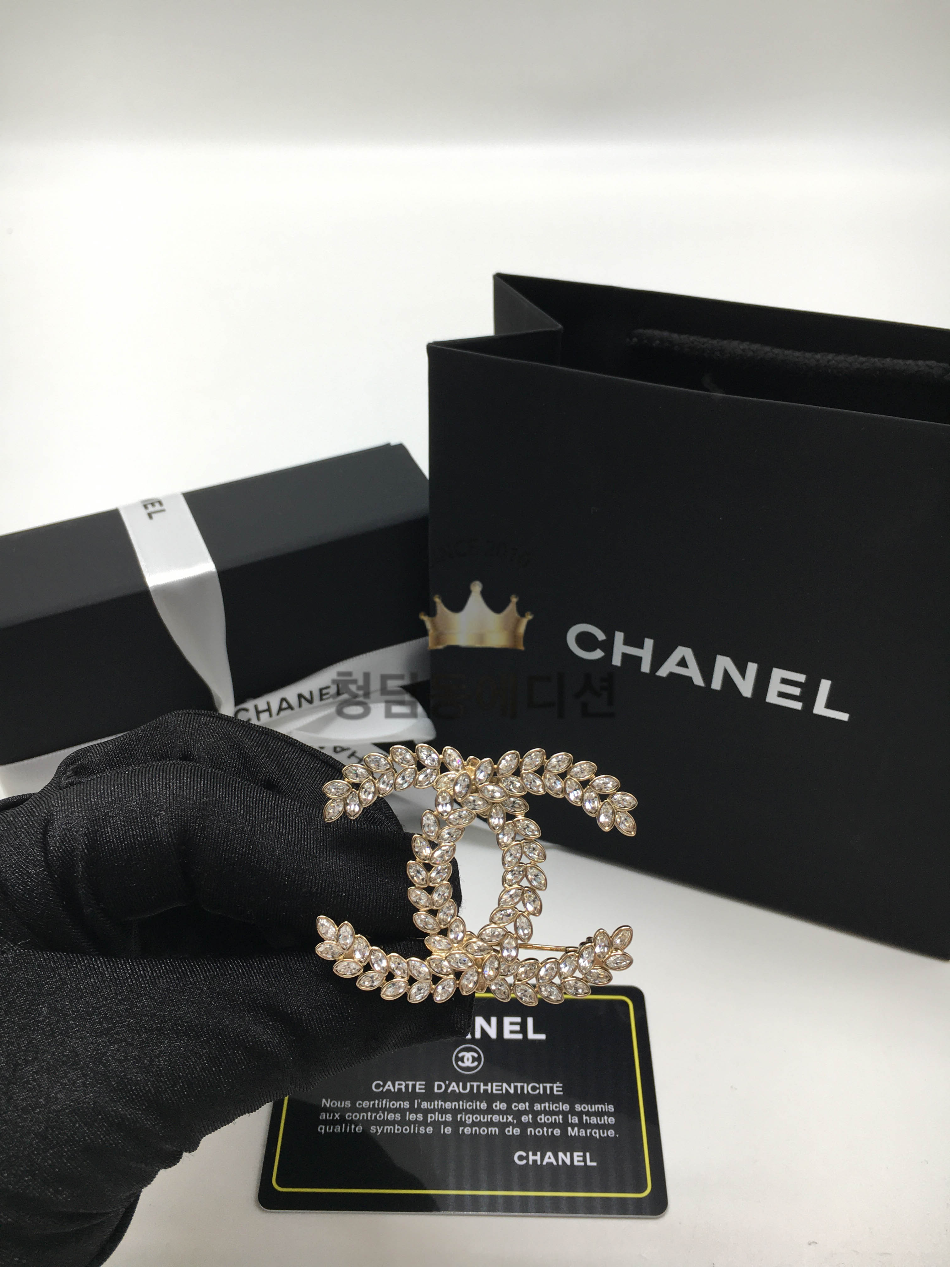 샤넬 CC로고 크리스탈 브로치 ABA563 B10721 NN527 (컬러 라이트골드)