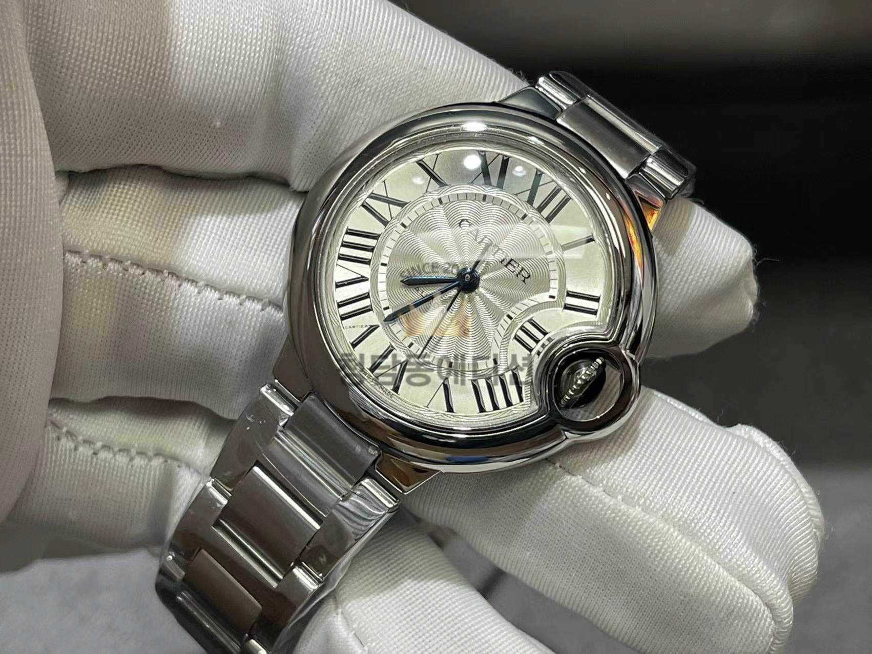 까르띠에 발롱블루 V6 33mm