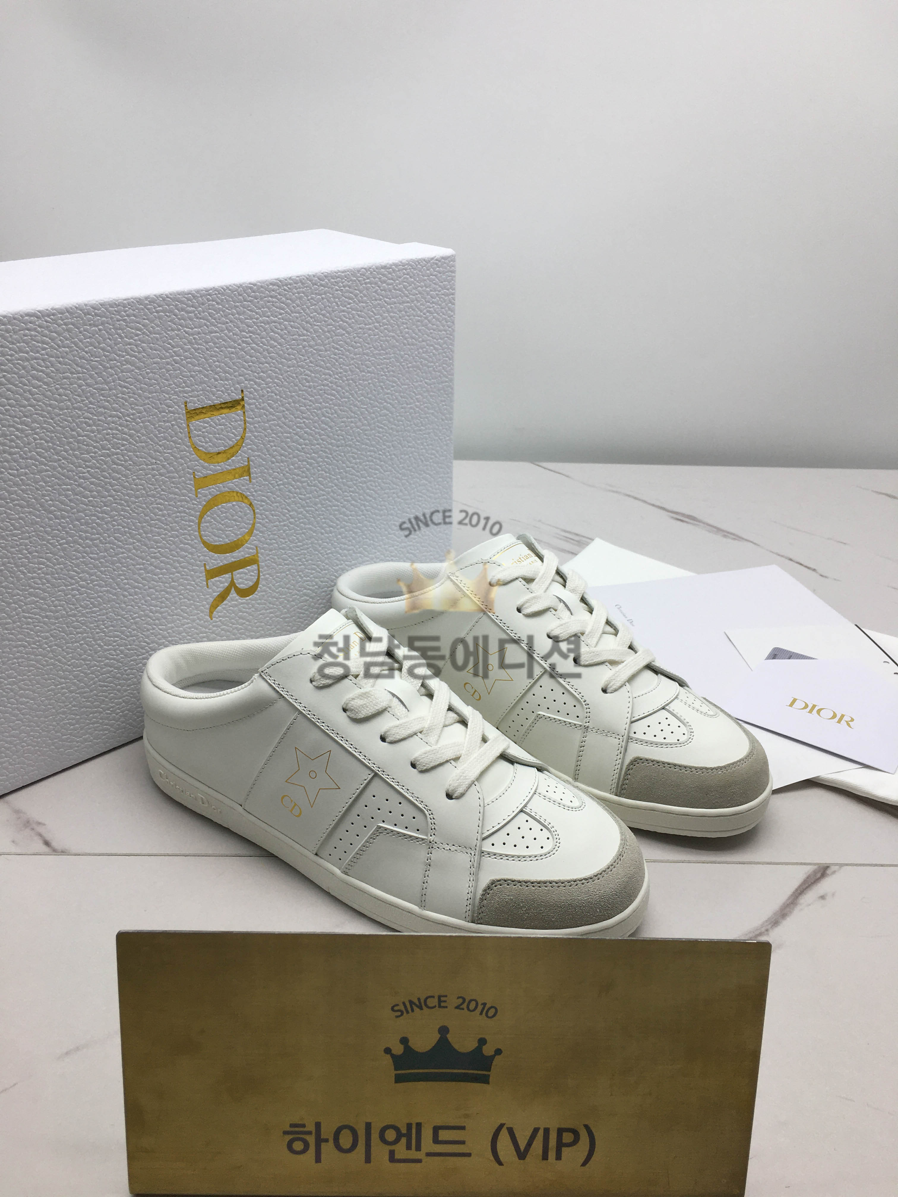 디올 스타 스니커즈 뮬 블로퍼 카프스킨 스웨이드 화이트