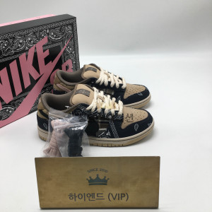 나이키 스캇 덩크 로우 (남녀공용)