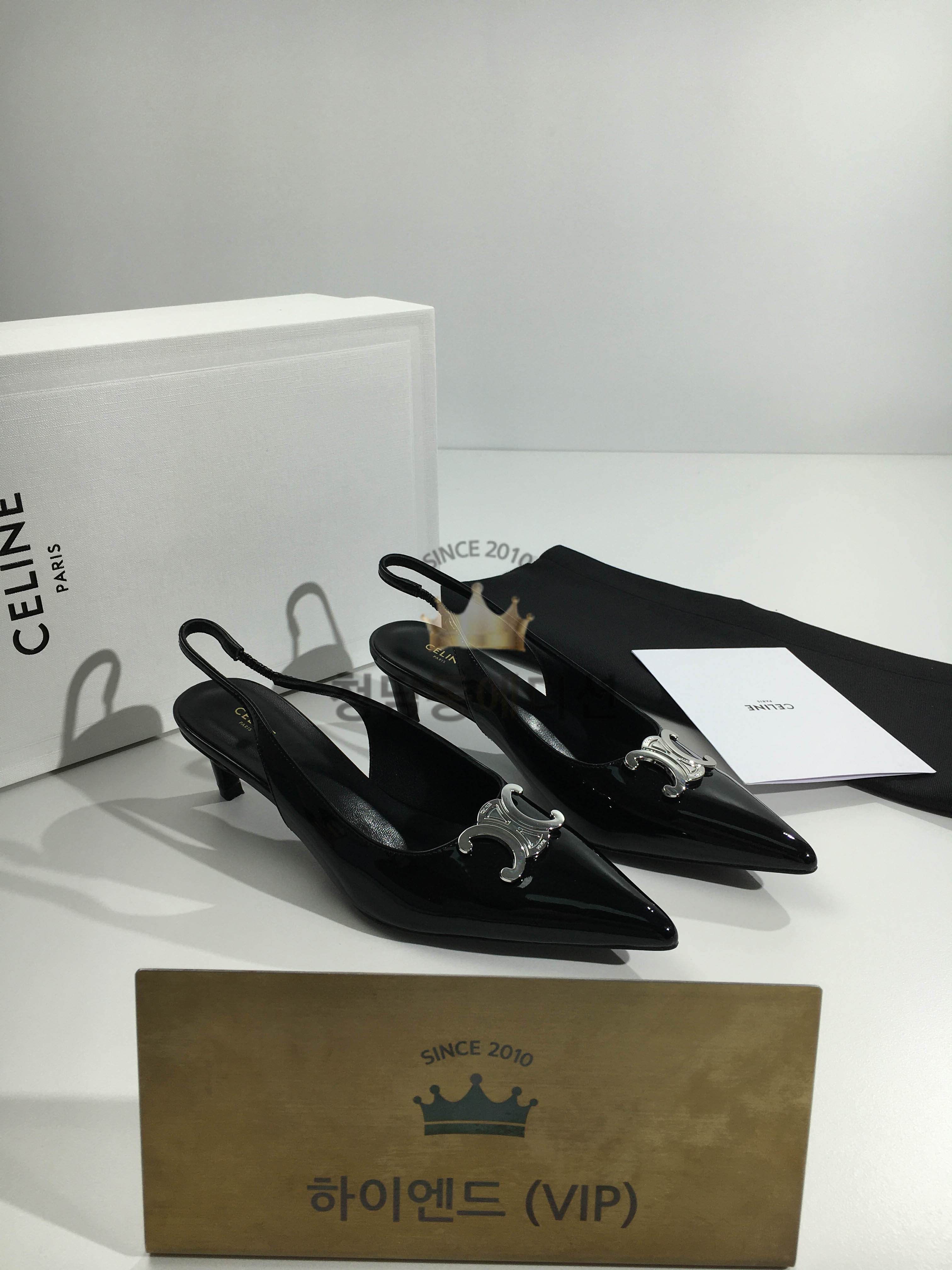 셀린느 트리오페 슬링백