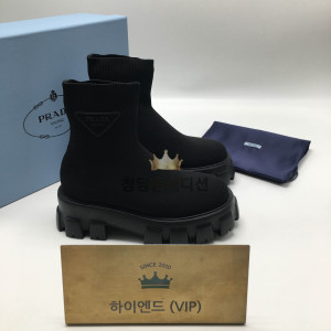 프라다 23FW prd 러그 솔 삭스 부티