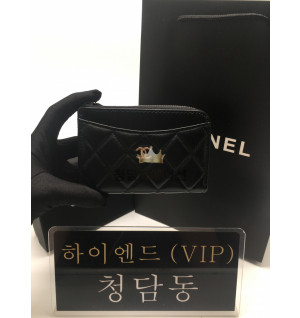 샤넬 클래식 지퍼 카드지갑 AP3179 (램스킨 은장)