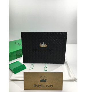 보테가베네타 인트레치아토 하프 클러치 607479 (컬러 블랙 내부 그린)