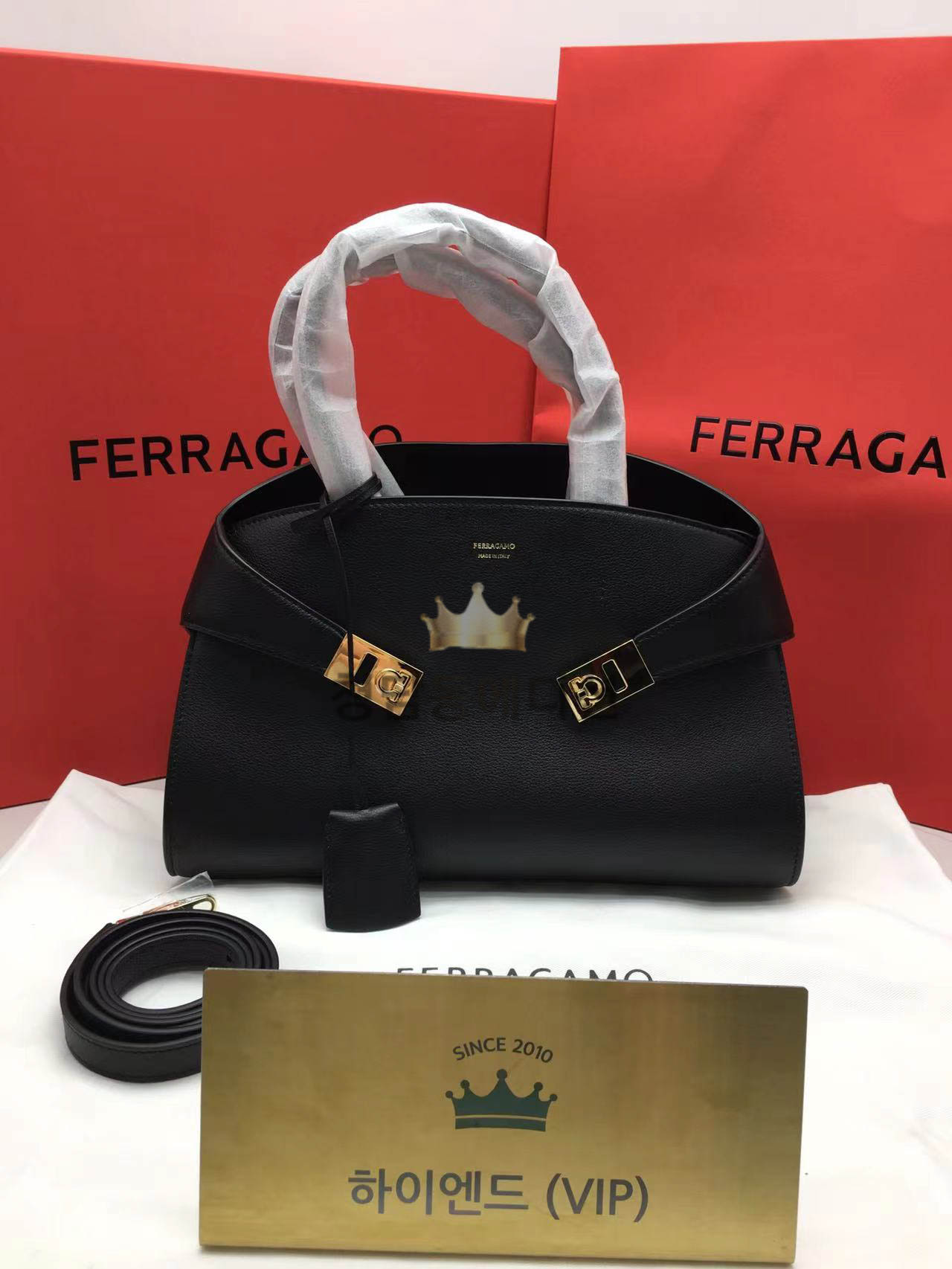 페라가모 허그 탑핸들 스몰