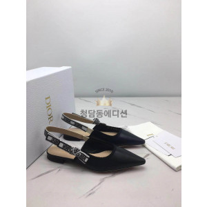 디올 플랫샌들