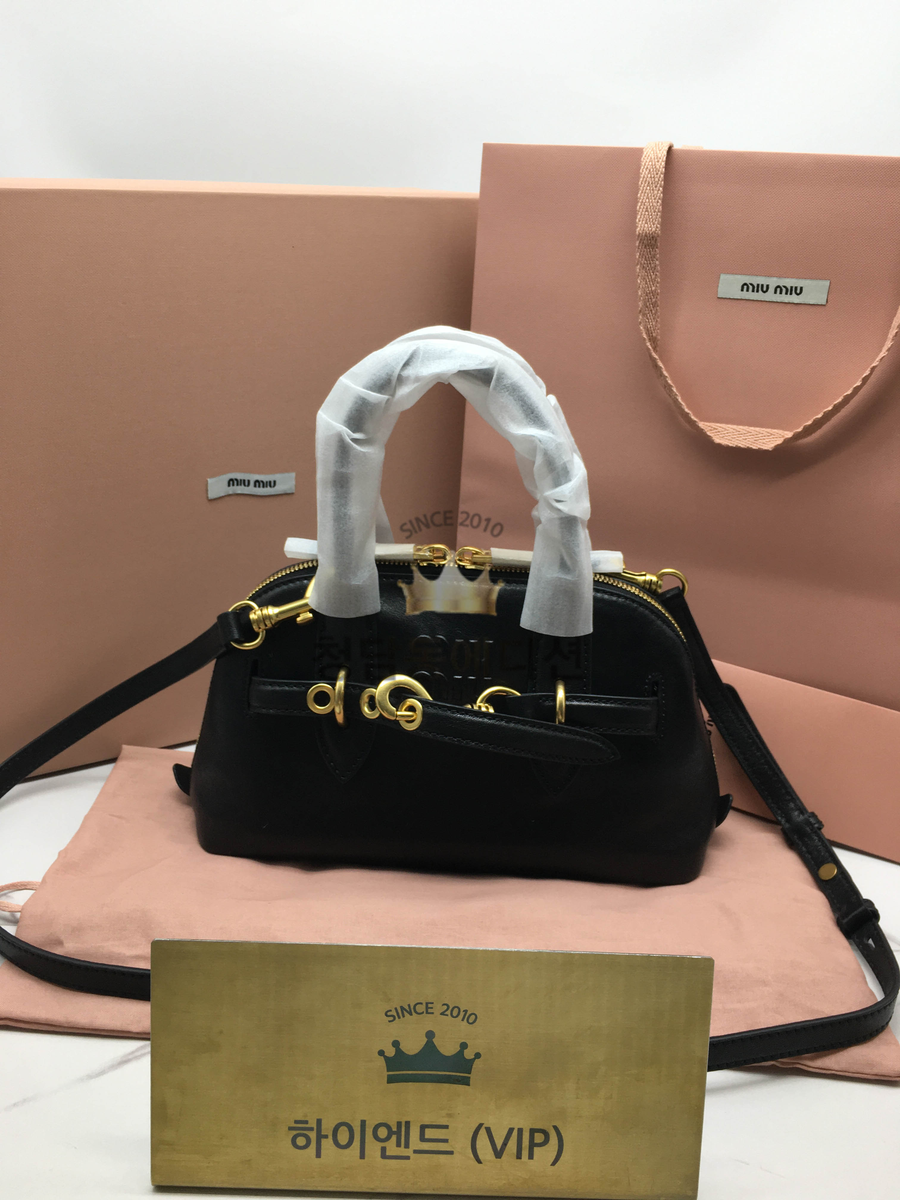 미우미우 아방뛰르 스몰 나파 가죽 백