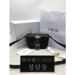 디올 새들 플랩 메신저백 19.5cm (upgrade ver.)