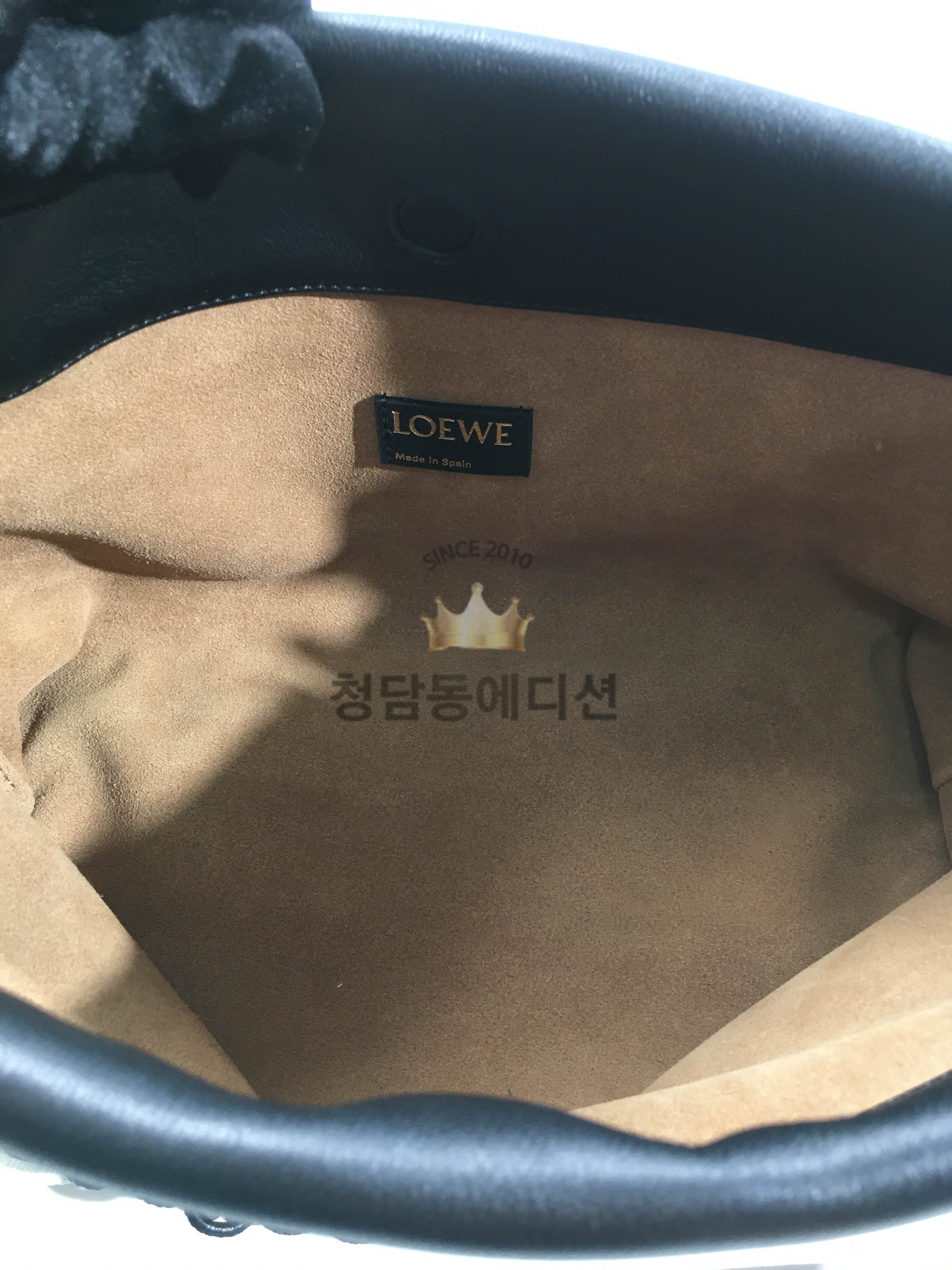 로에베 미디엄 플라멩고 펄스 (램스킨)