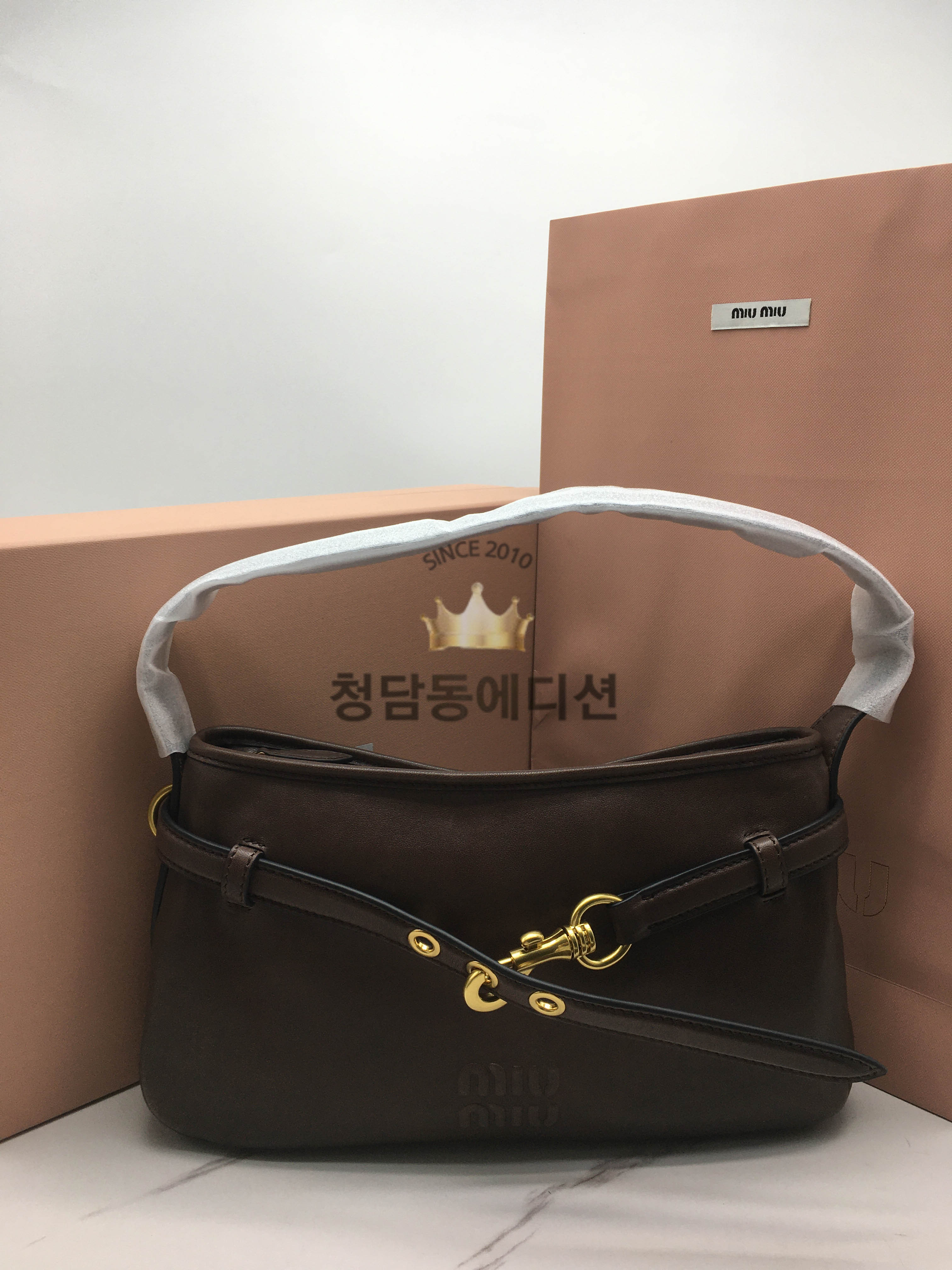 미우미우 아방뛰르 나파 가죽백