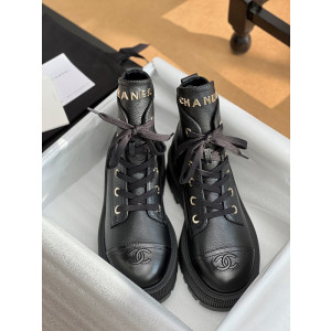 샤넬 23FW 컴뱃 부츠