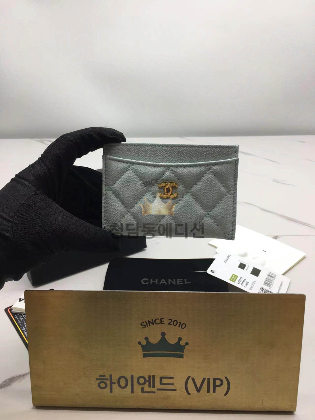 샤넬 클래식 캐비어 카드홀더 금장