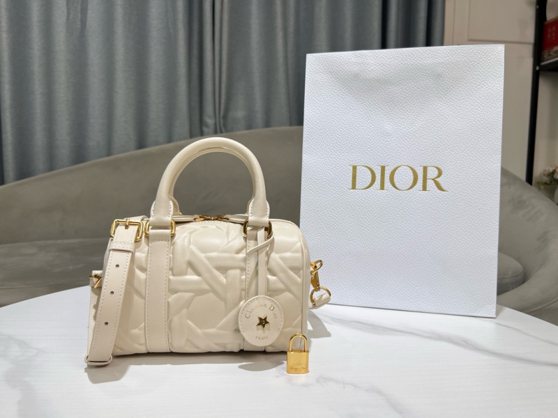 (1747715476) 디올 Dior Groove 20백 (컬러 아이보리)