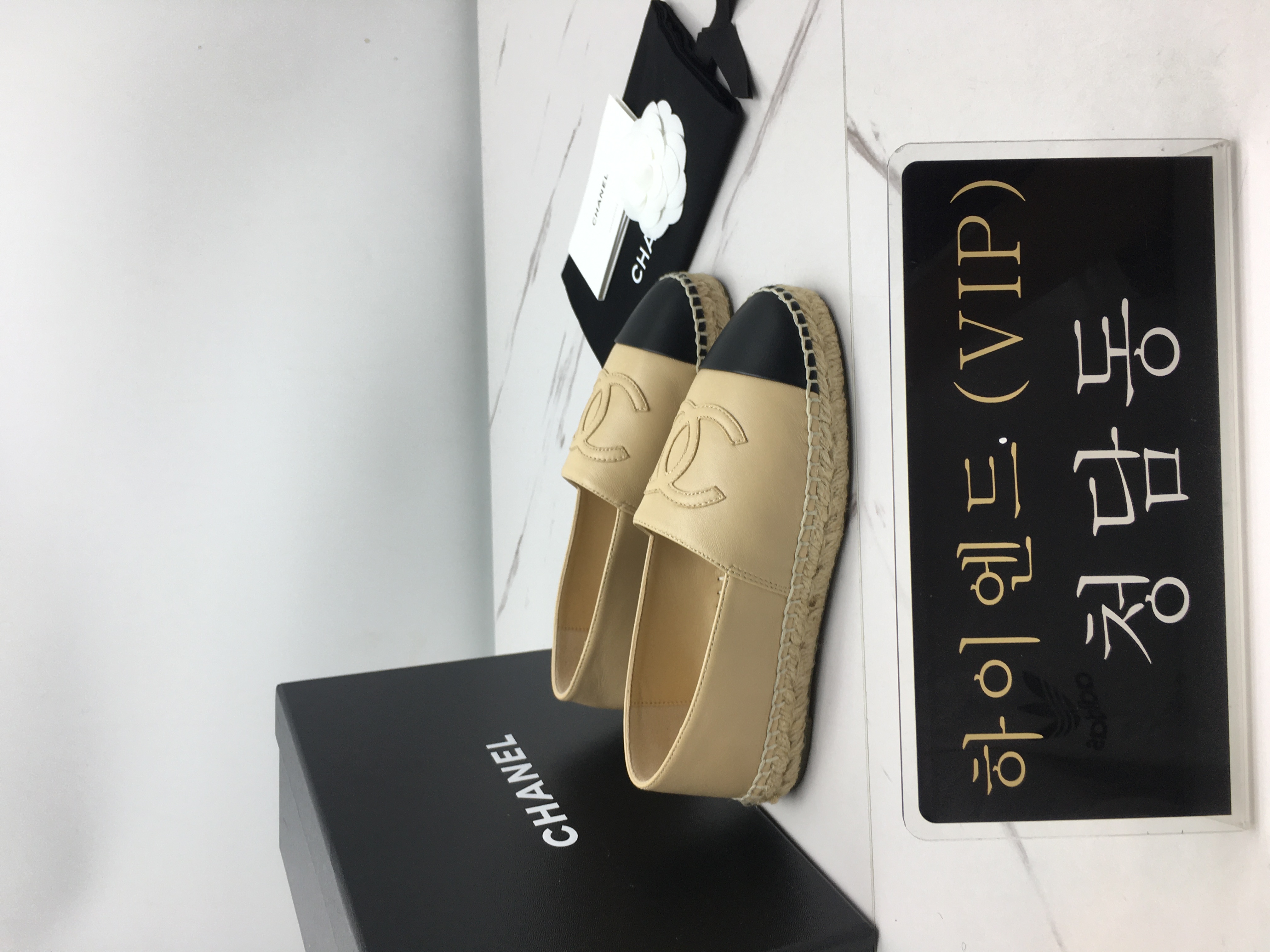 (1717396145) 샤넬 에스파듀 사이즈:230/36