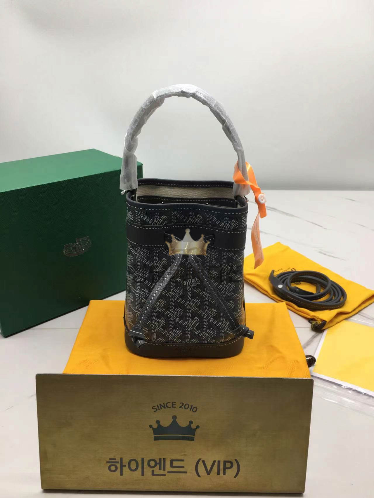 고야드 쁘띠플로 미니 버킷백 (컬러 그레이)