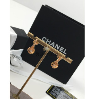 샤넬 까멜리아 링귀걸이