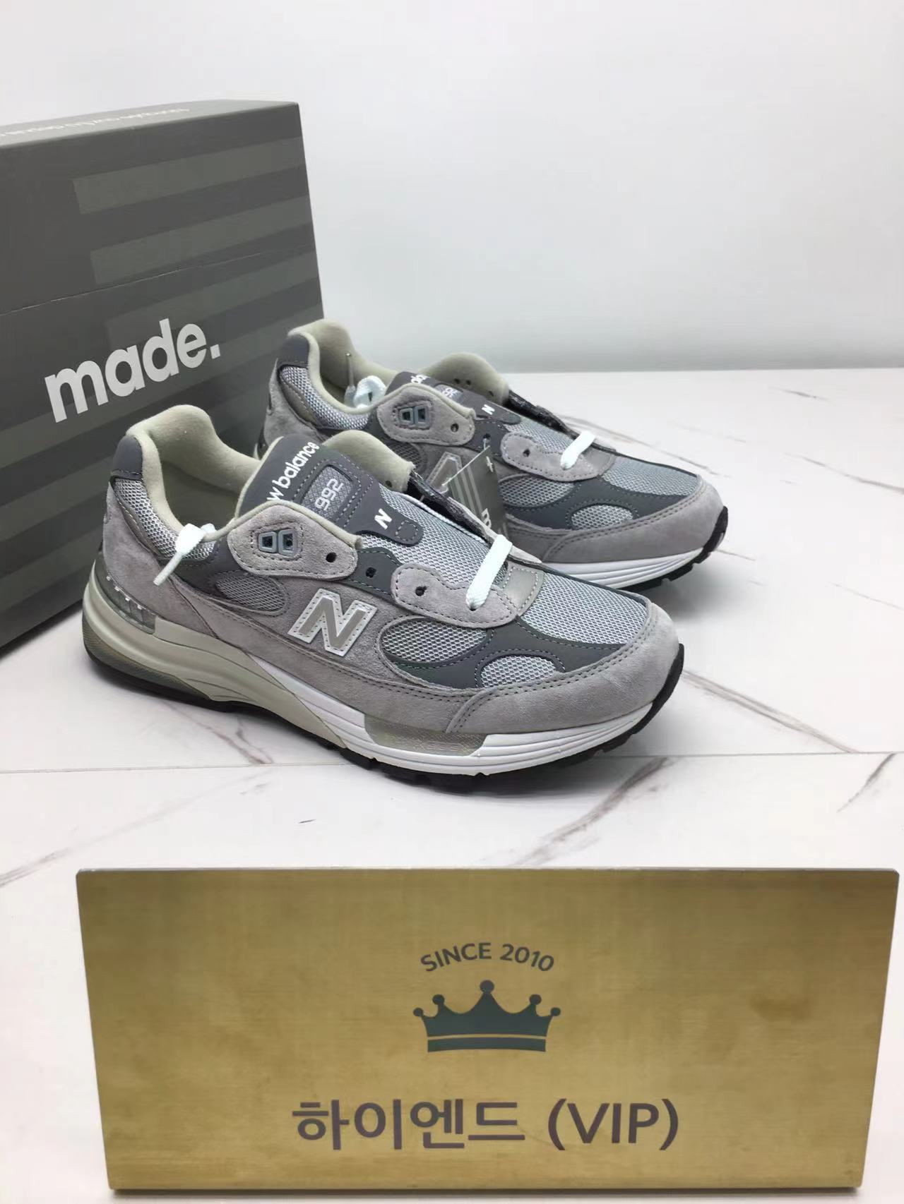 (1675141856) 뉴발란스 nb 992 스니커즈 사이즈 250 (여성)