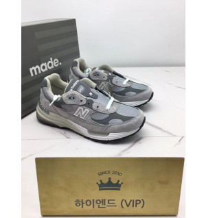 (1675141856) 뉴발란스 nb 992 스니커즈 사이즈 250 (여성)
