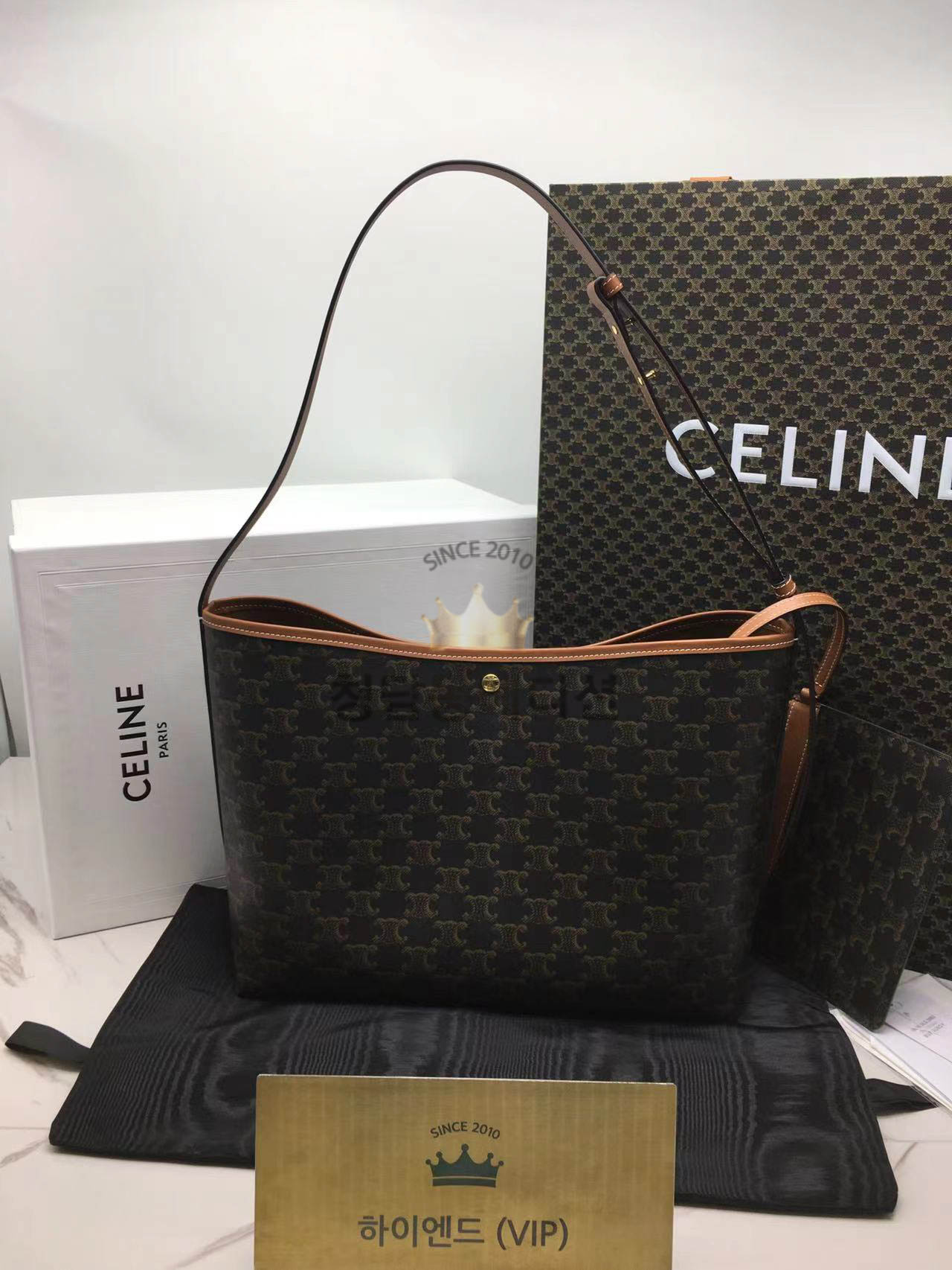 셀린느 소프트 쇼퍼 백 - 트리옹프 캔버스 & 카프스킨