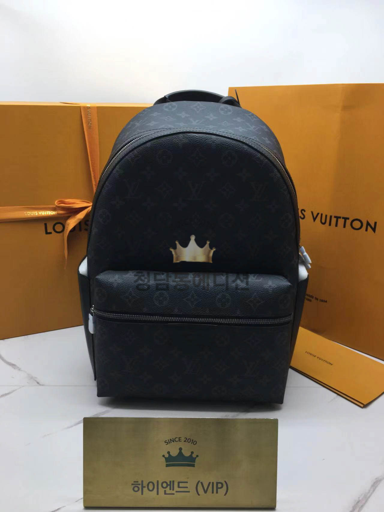 루이비통 디스커버리 백팩 PM 모노그램 이클립스 M22558