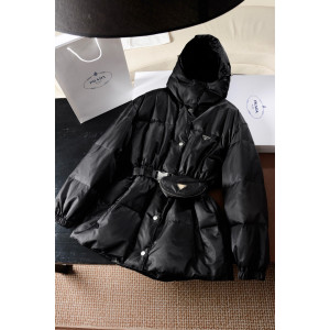 프라다 리나일론 다운 자켓