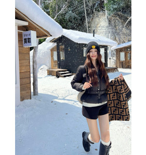 디올 패딩 (컬러 블랙, 화이트)