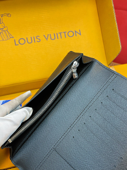 루이비통 에삐 브라짜 M60622