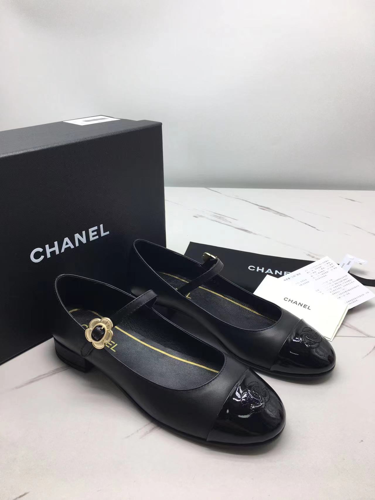 Ok(1679917923) 샤넬 메리제인 사이즈 245~250/39