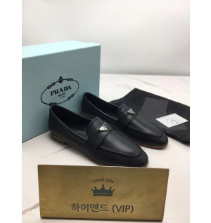 Ok(1733927033) 프라다 로퍼사이즈:250~255/40 (여성용)