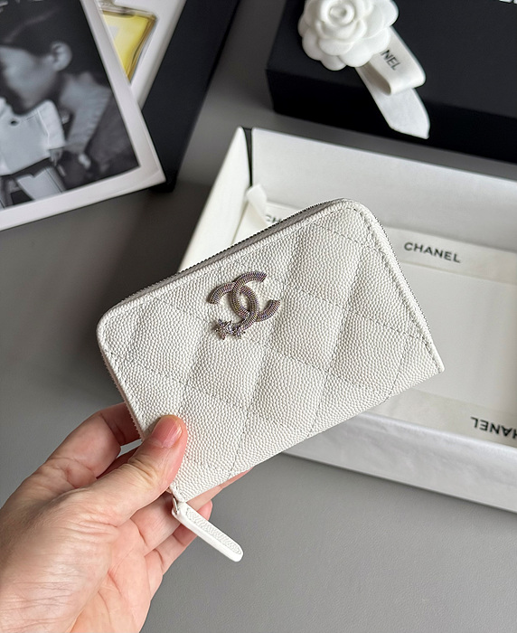 샤넬 25B CC 별 로고 캐비어 지퍼 카드지갑 (컬러 화이트)