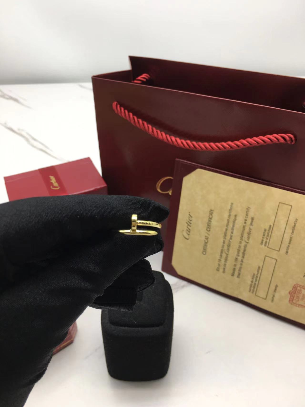 Ok(1653996847) 까르띠에 저스트앵끌루 링 못반지 컬러:옐로우골드 / 반지호수:7호 (마감불량)