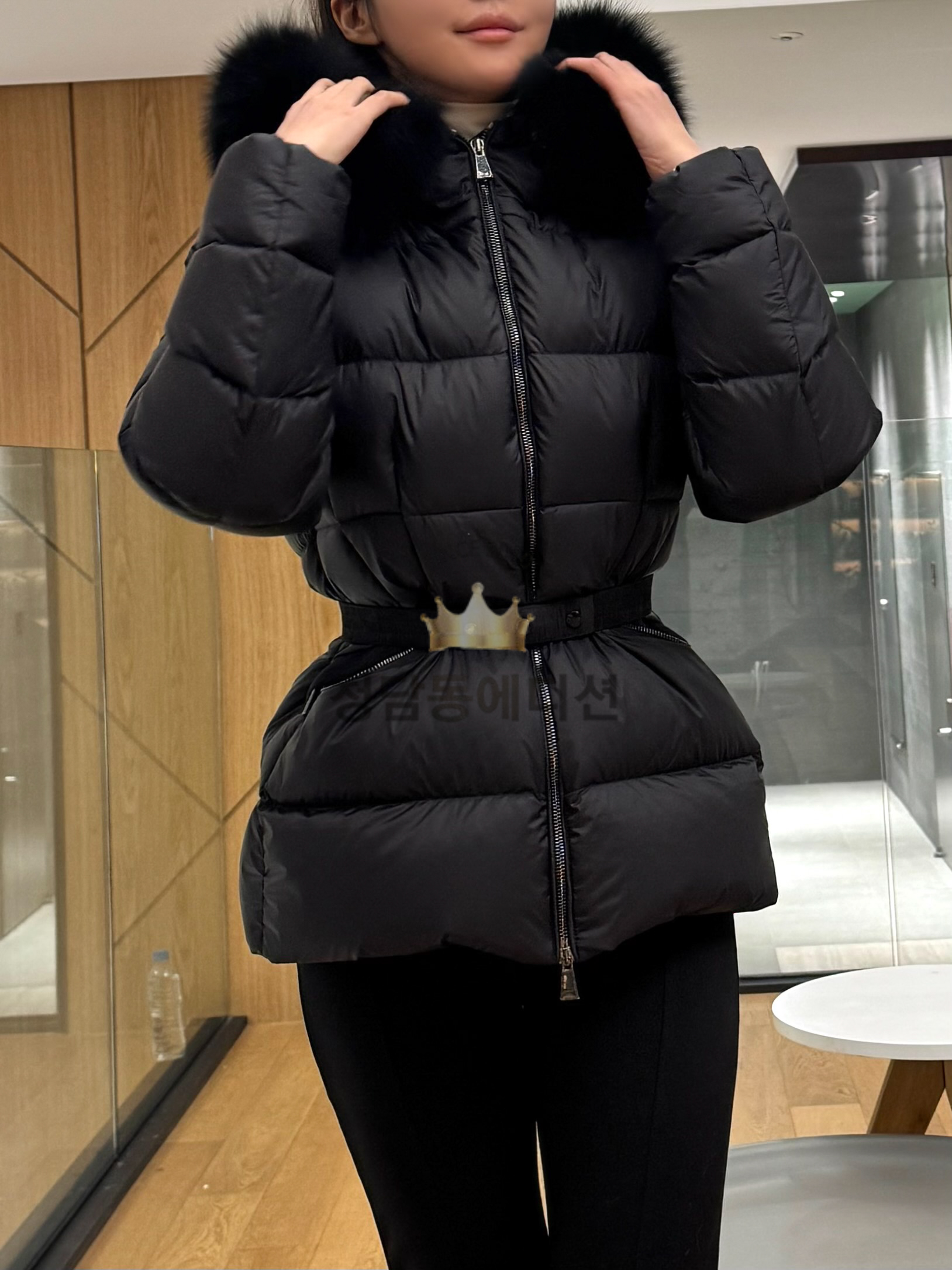 몽클레어 극소량 상품 보에드 패딩 (100% 폭스퍼)