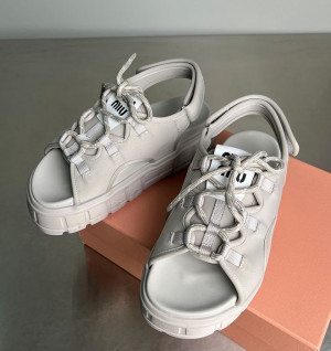 미우미우 청키 네오프렌 샌들