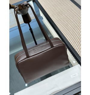 더 로우 아스트라 볼링백 나파 풀 램스킨레더