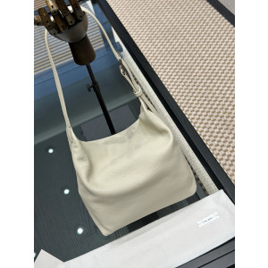 더 로우 이사백