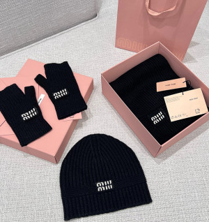 미우미우 로고 니트 비니 / 장갑 / 머플러
