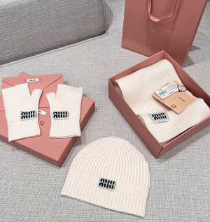 미우미우 로고 니트 비니 / 장갑 / 머플러