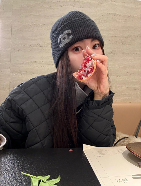 샤넬 CC로고 니트 비니 (컬러 블랙, 차콜)