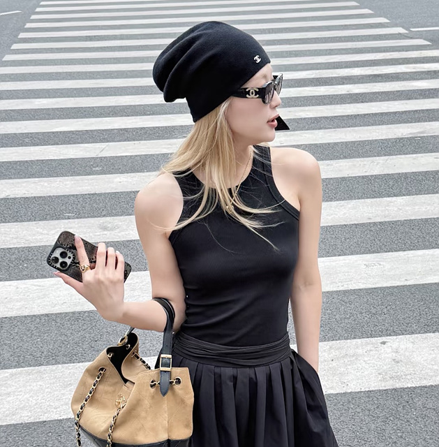 샤넬 CC 로고 니트 비니