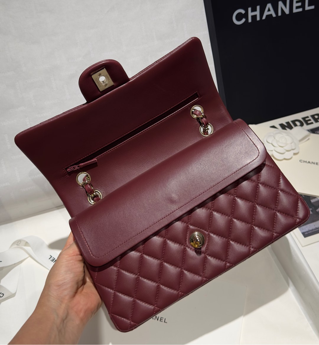 샤넬 클래식 램스킨 미디움 25.5cm