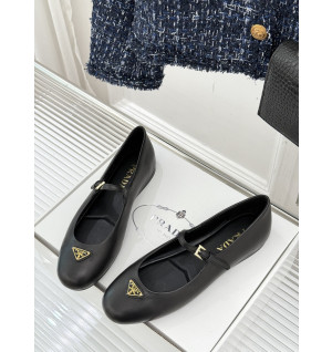 프라다 삼각로고 메리제인 페이턴트 레더 발레리나 플랫 슈즈 1F793N