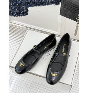 프라다 삼각로고 메리제인 페이턴트 레더 발레리나 플랫 슈즈 1F793N