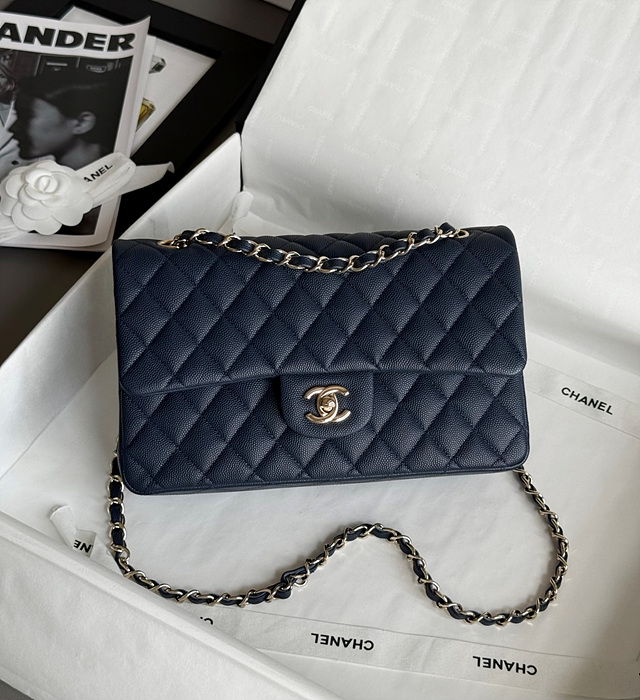샤넬 클래식백 작은 캐비어스킨 미디움 25.5cm
