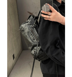 발렌시아가 르 시티 백 이스트 웨스트 (컬러 블랙)