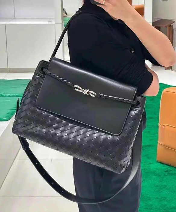 보테가베네타 라지 안디아모 메신저 805969 (컬러 블랙)