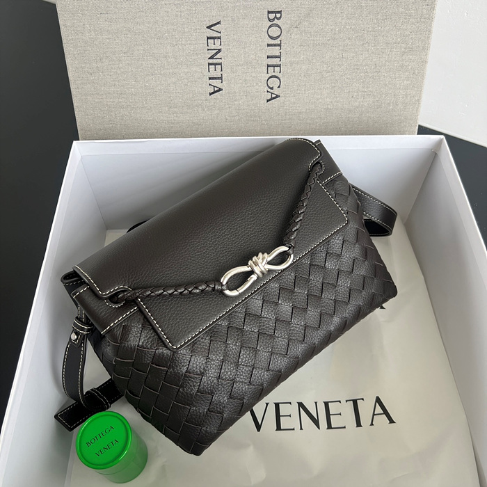 보테가베네타 스몰 안디아모 메신저백 815781