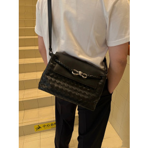 보테가베네타 스몰 안디아모 메신저백 815781 (컬러 블랙)