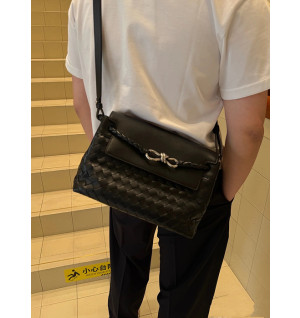 보테가베네타 스몰 안디아모 메신저백 815781 (컬러 블랙)