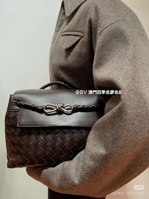 보테가베네타 스몰 안디아모 메신저백 815781 (컬러 폰단트)